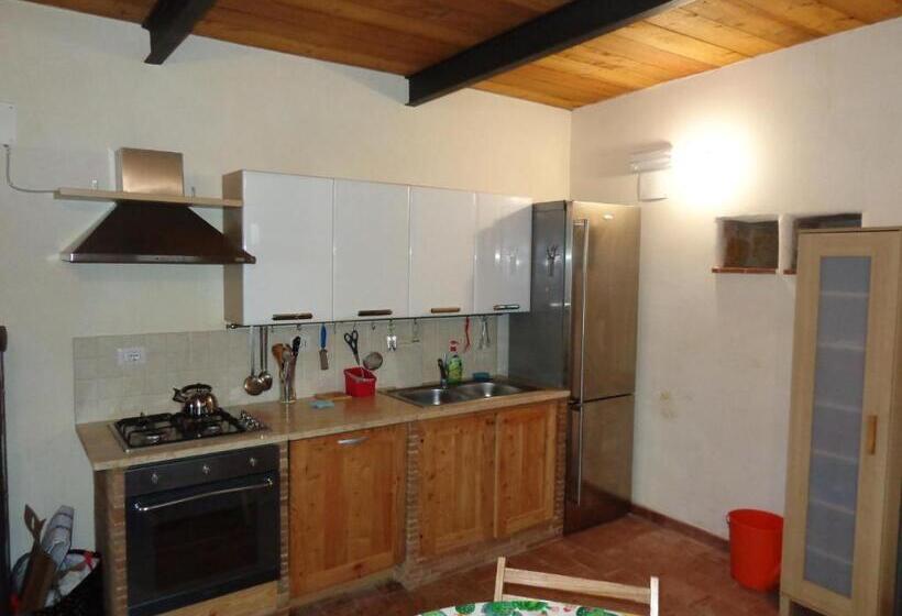 בית, חדר שינה 1, Agriturismo Poggio Monte Saturnia