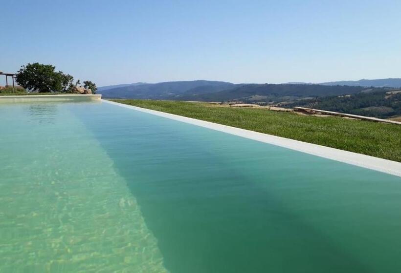Семейный Номер Вид на Сад, Agriturismo Poggio Monte Saturnia