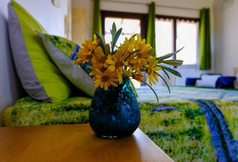 Номер Стандарт Вид на Сад, Agriturismo Poggio Monte Saturnia