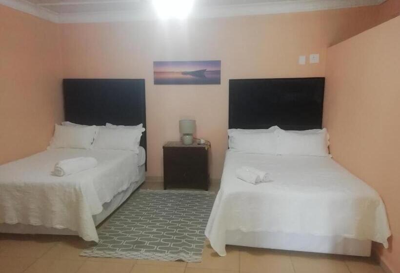 Семейный Номер, Ankuweni Guest House