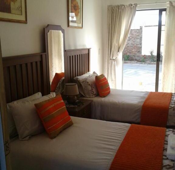 Номер Стандарт, Karoo View Guesthouse Cradock