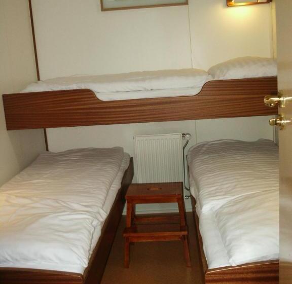 Quarto Familiar, Felicitas