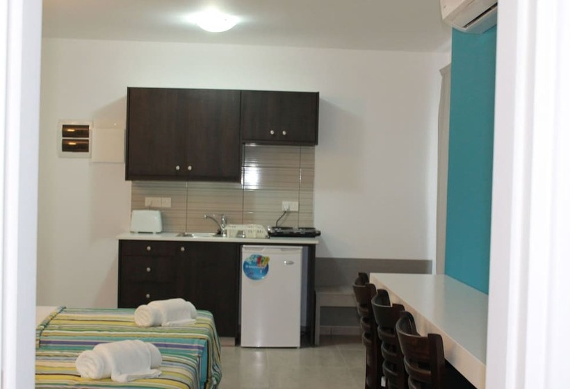 Escritório Estándar, A Maos Hotel Apartments