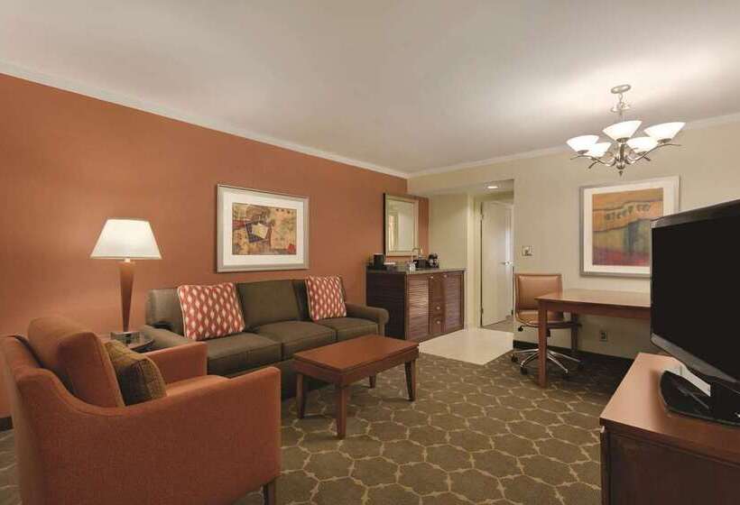 Номер Премиум, Embassy Suites By Hilton At Hot Springs Convention Center