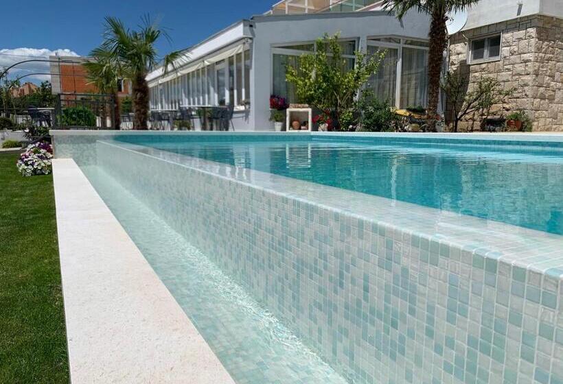 Номер Deluxe, Villa Pitomcia