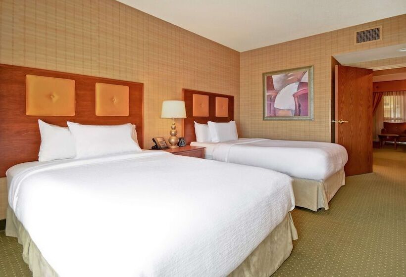 Люкс Премиум, Embassy Suites By Hilton At Hot Springs Convention Center