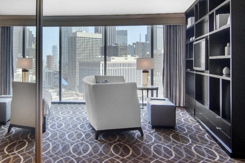 חדר פרמיום, Omni Dallas