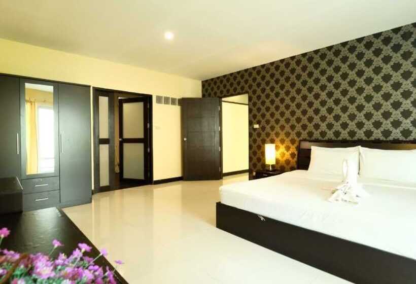 Полулюкс, Jomtien Plaza Residence