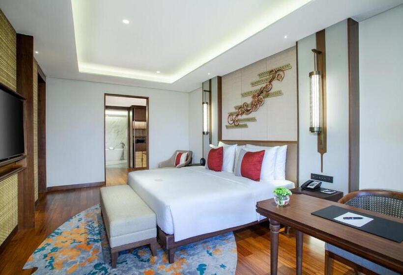 Люкс, Mason Pine Hotel Bandung