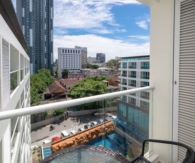 Номер Deluxe, Centara Pattaya