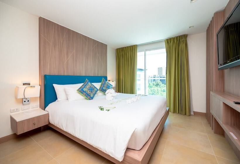 Номер Deluxe, Centara Pattaya