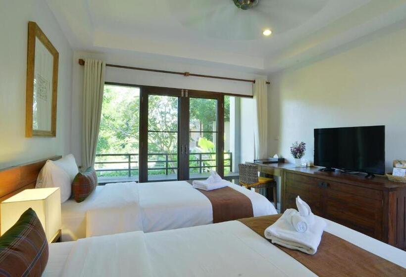 Номер Deluxe, Yoma Hotel, Pai