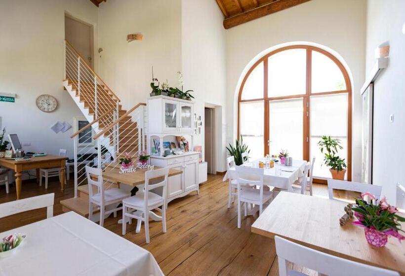 스탠다드 룸 킹사이즈 침대, Portami In Collina