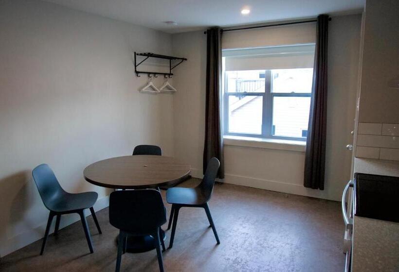 スイート, Morel Executive Suites
