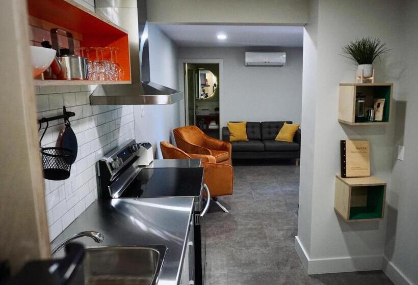 Suíte Executivo, Morel Executive Suites