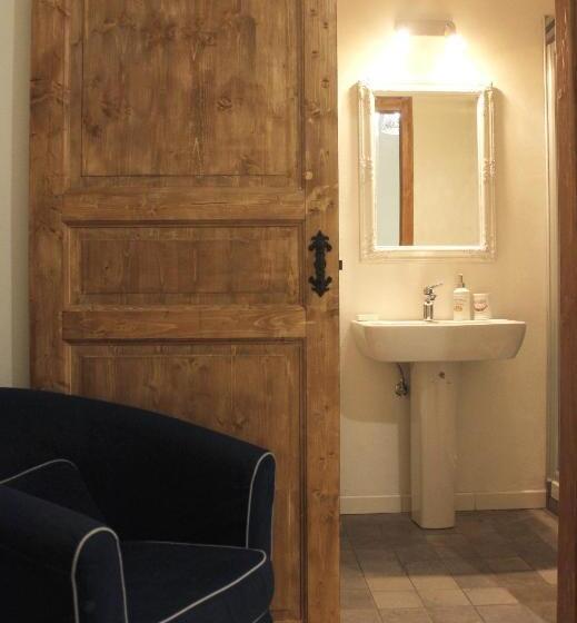 اتاق استاندارد, La Casetta Ferrara B&b