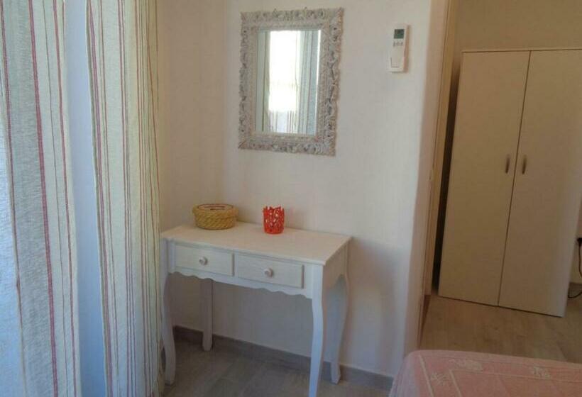 اتاق استاندارد, Sardinia Holiday B&b Spargi