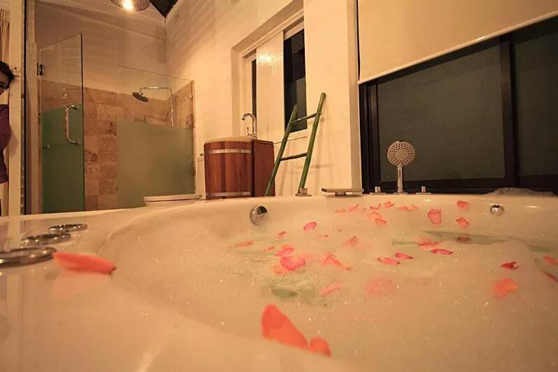 Люкс с гидромассажем, Chez Piera Resort