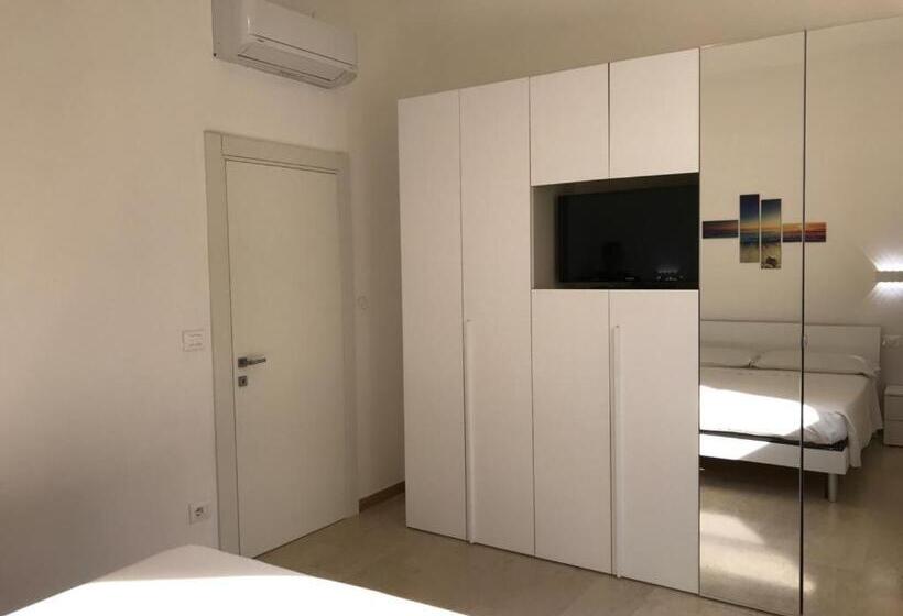 ２ベッドルームアパートメント, Eagle Rooms