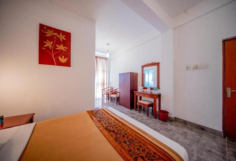 Quarto Estandar Individual, Olympus Plaza