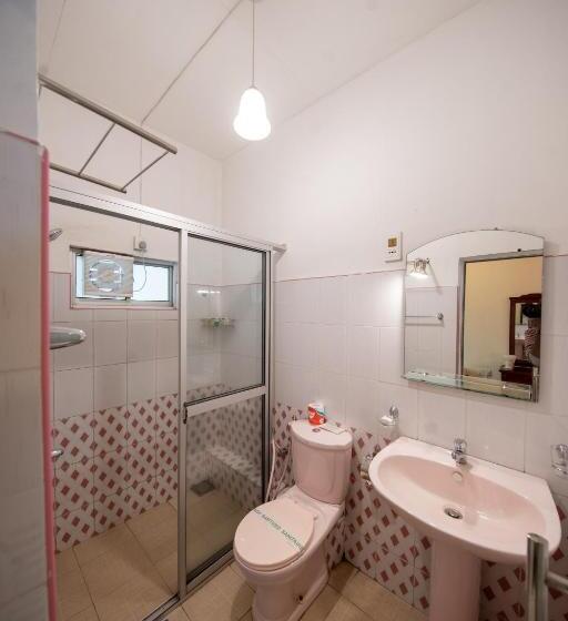 Quarto Triplo Economy, Olympus Plaza