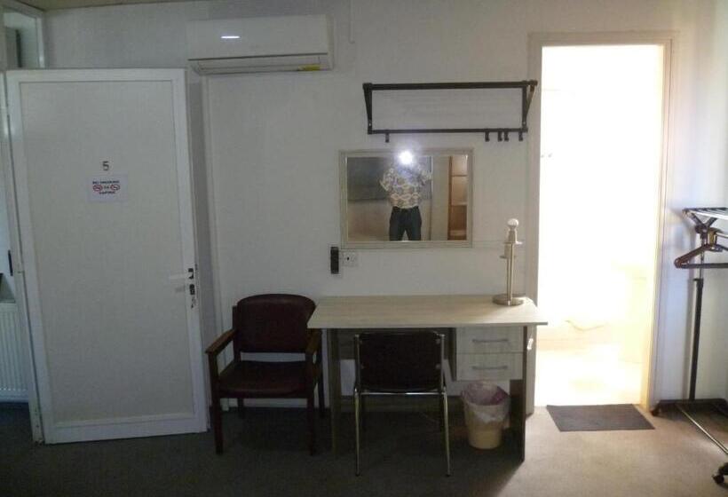 اتاق استاندارد, Datacom Guest House