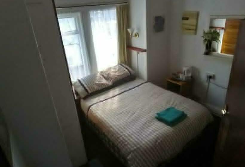 חדר סטנדרט לשלושה, Myroomz Golden Strand