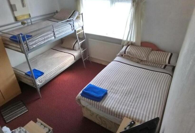 חדר משפחתי, Myroomz Golden Strand