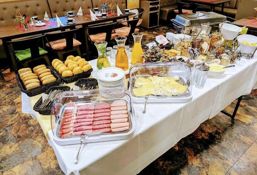 غرفة قياسية, Café & Mehr