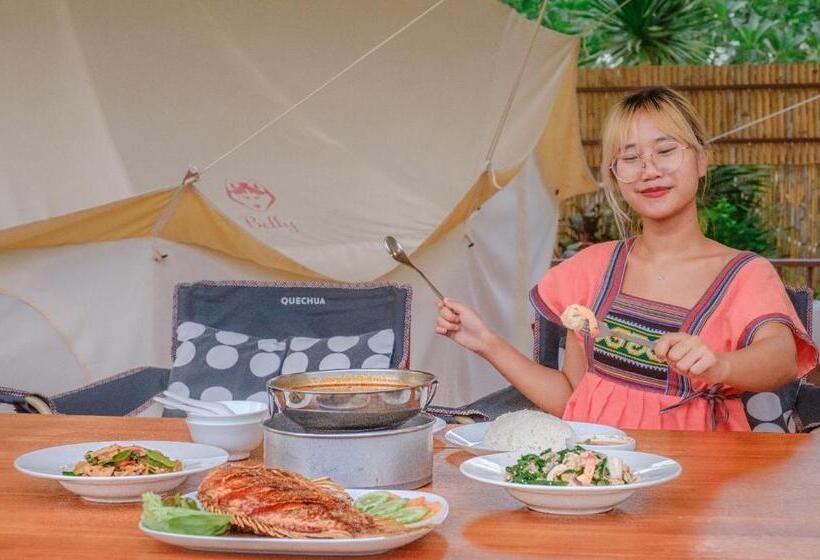 کلبه ییلاقی, Baanrai Khunya บ้านไร่คุณย่า