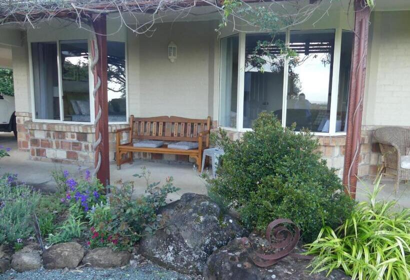 디럭스 룸 가든 전망, Cedarview Bed & Breakfast