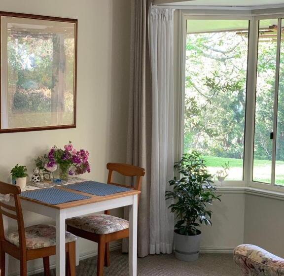 디럭스 룸 가든 전망, Cedarview Bed & Breakfast