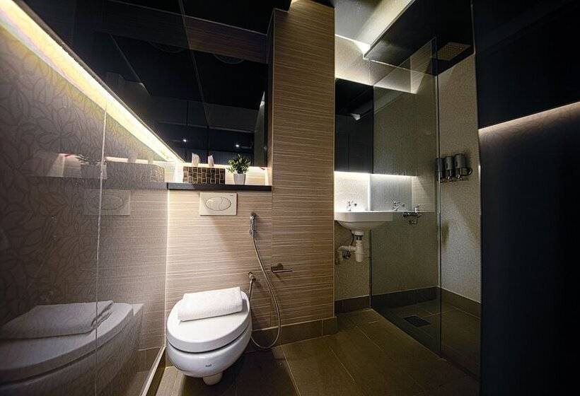 اتاق لوکس چهار تخته, Cube Family Boutique Capsule Hotel At Chinatown