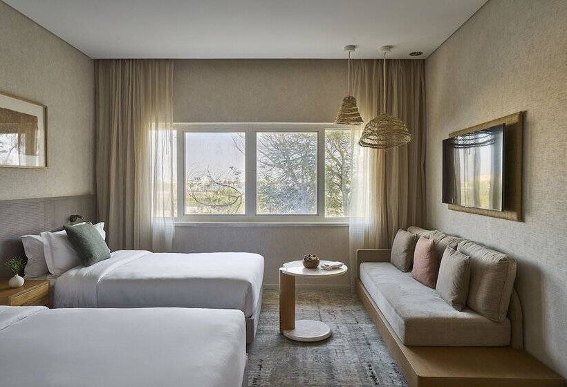 Номер Deluxe, Erth Abu Dhabi