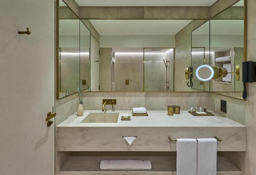 Президентский Люкс, Erth Abu Dhabi