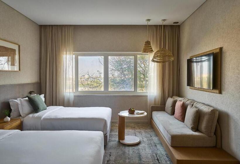 Номер Deluxe, Erth Abu Dhabi