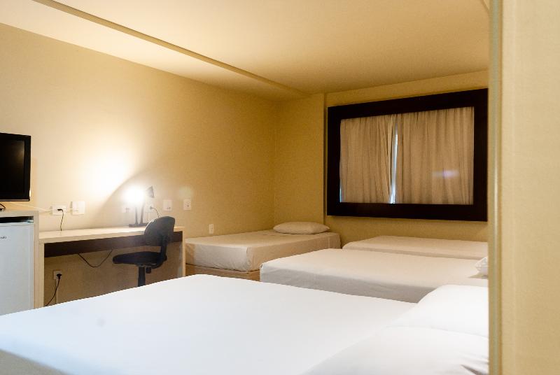اتاق سوپریور خانوادگی, Master Curitiba Hotel   1,6 Km Do Estádio Couto Pereira   Show