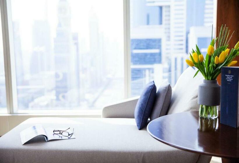 带大床的豪华间, Voco Dubai, An Ihg