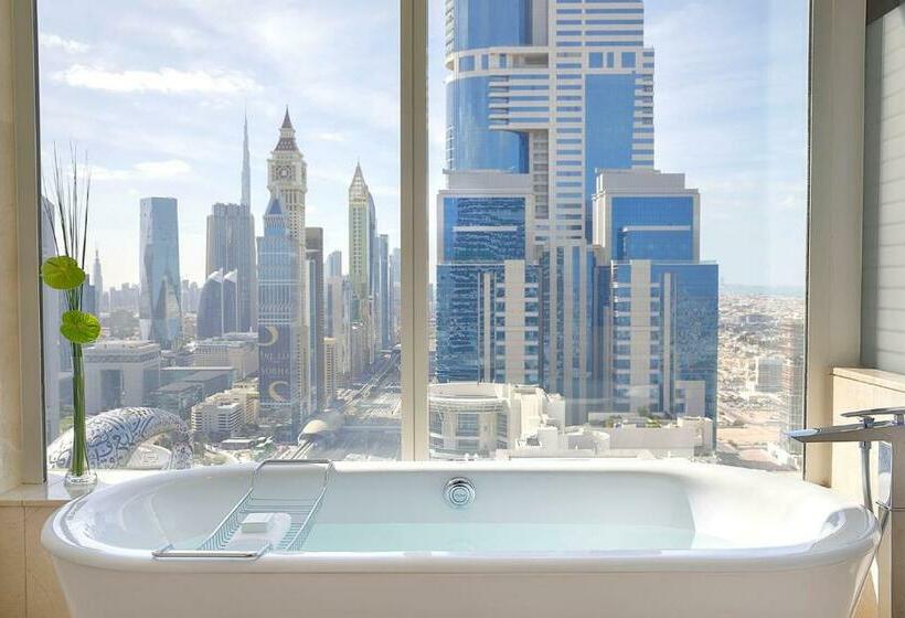 带大床的豪华间, Voco Dubai, An Ihg