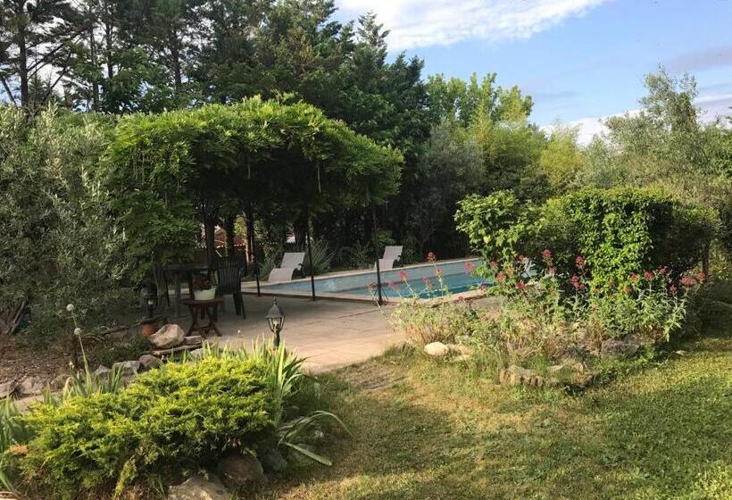 Номер Стандарт Вид на Сад, Le Clos Des Olivettes
