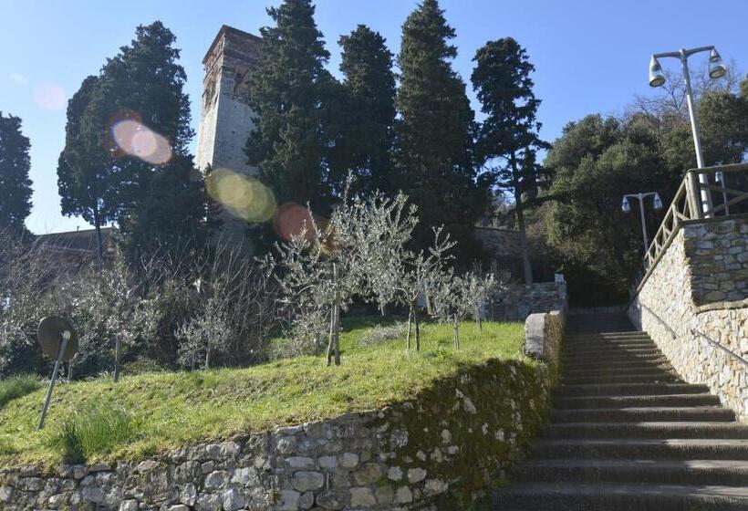 带景观的三人标准房间, Borgo Della Rocca