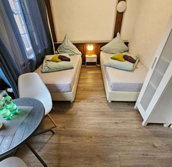 스탠다드 룸, & Hostel Albstadt