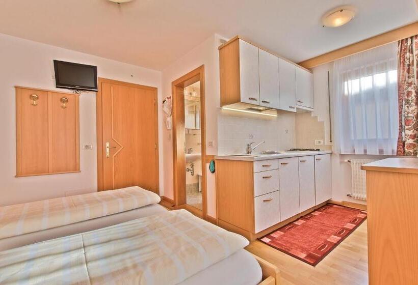 Студио Стандарт с Балконом, Appartamenti Vilin