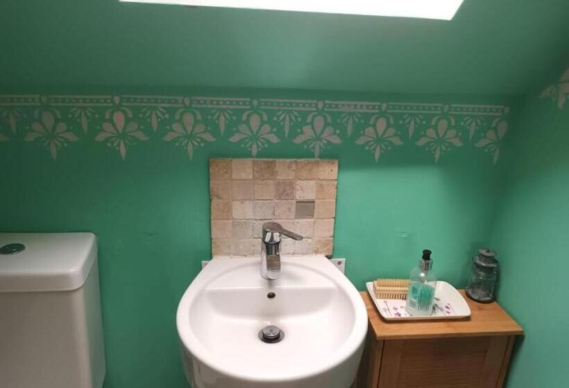 Люкс, Chez Jo Apartments