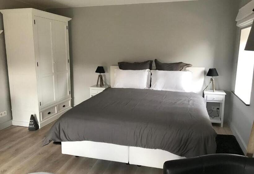 Quarto Familiar, La Maison En Pierre