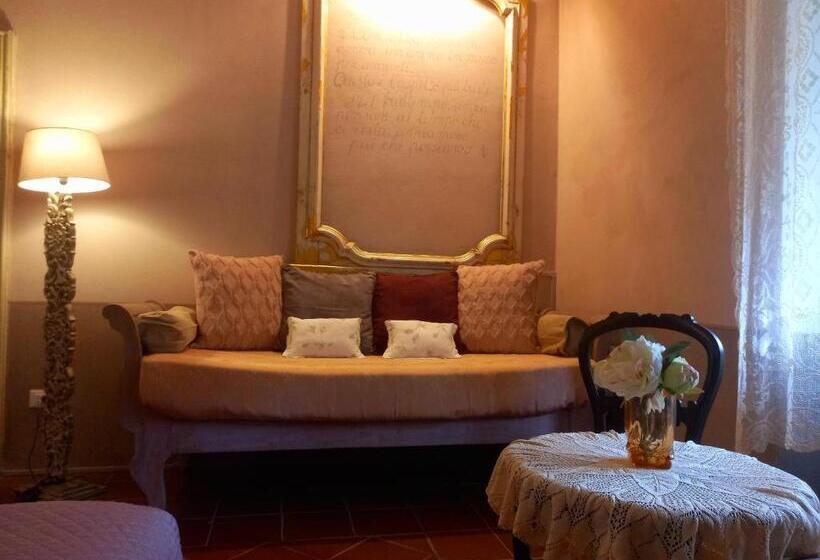 Quarto Familiar Deluxe, La Casa Rosa
