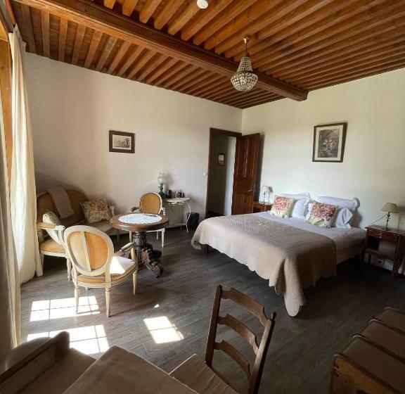 Номер Deluxe, Manoir Du Grail