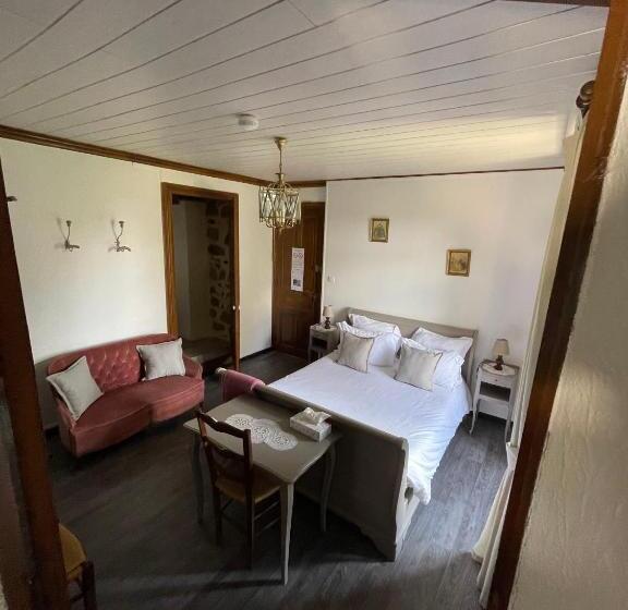 Номер Стандарт, Manoir Du Grail