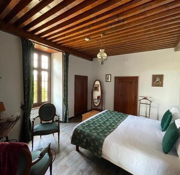 Quarto Deluxe, Manoir Du Grail