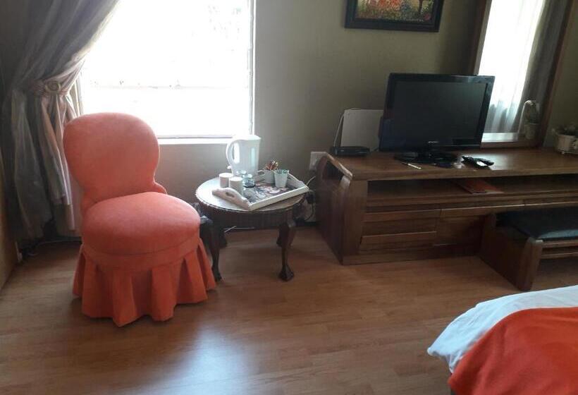 اتاق استاندارد, At The View B&b